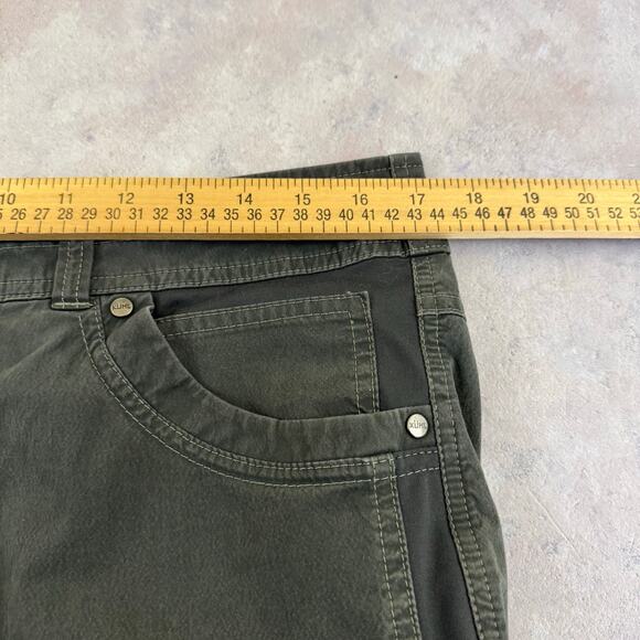 KUHL Mens Size 34 Radikl Hiking Shorts Gray Outdoors Gorp Camping Stretch 5068 - Picture 11 of 12